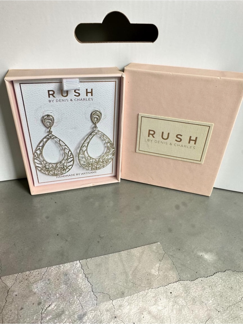 RUSH Silver Filigree Teardrop Earrings - Intricate Women's Jewelry